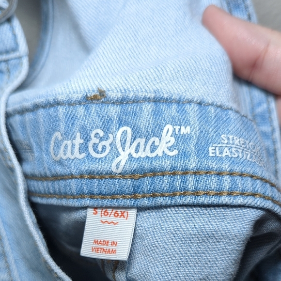 Cat & Jack Light Blue Denim Shortalls with Stretch Girls Size S / 6-6X - Picture 2 of 3